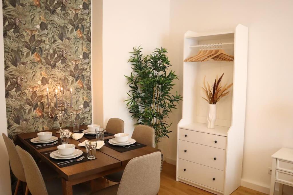 Charming, Modern & Spacious Apartment ウィーン エクステリア 写真